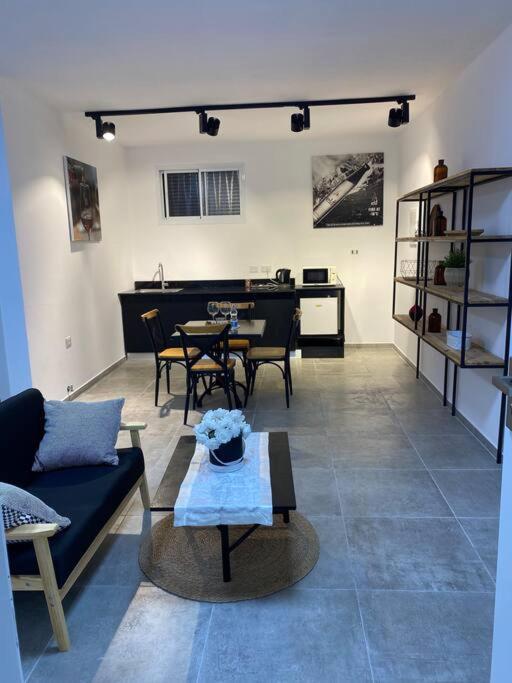 הדירה בדובדבן - The Apartment In Dovdvan Tiberias Buitenkant foto