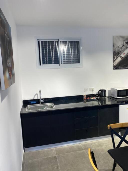 הדירה בדובדבן - The Apartment In Dovdvan Tiberias Buitenkant foto